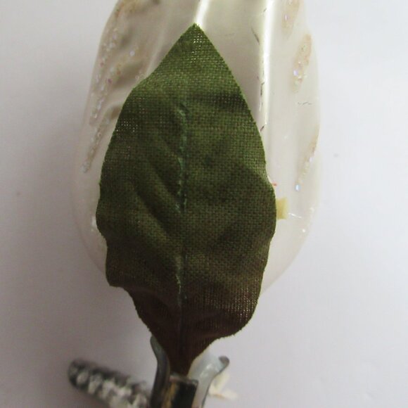 Rose Bud Flower Glass Clip On Christmas Ornament White Glitter Vintage - Picture 8 of 10
